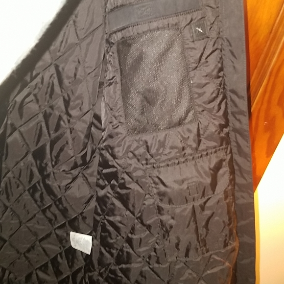 Land's End Waterproof Jacket - Picture 4 of 8